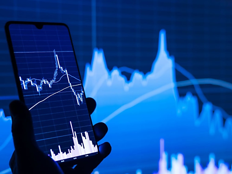 Equity Strategies Lead as Hedge Funds Deliver Strong First Half
