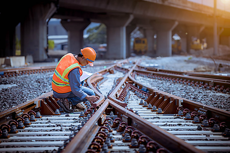 Haelan Capital Partners debuts; KKR launches Akrapoint Commercial
Capital; PE bets on rail services