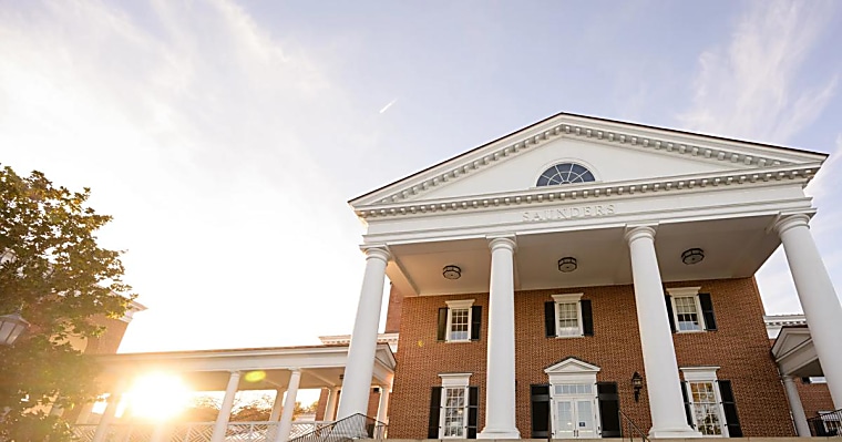 New Real Estate Fund Provides UVA Darden Students with Unique
Experiential Opportunities in Asset Management - Darden Report
