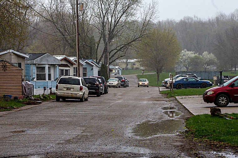 A hedge fund bought Michigan mobile home parks. Things fell apart. -
MLive.com