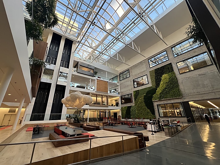 Airbnb Renews Hines as Facility Manager for Nationwide Portfolio -
Hines