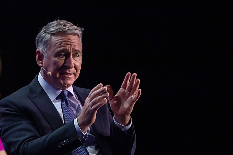 America’s economy is on a ‘sugar high’ warns Ken Griffin, and
investors retreating to gold is one sign of a comedown - fortune.com