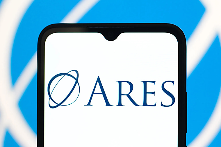 Ares’ $400 Million-Plus Bet on Football Has Turned Ugly - Bloomberg