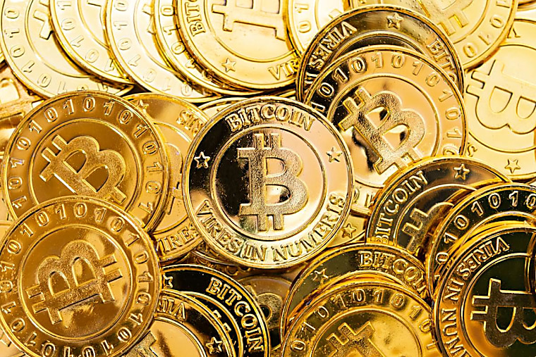 Bitcoin vs. Gold: Which Will Make You Richer? - Yahoo Finance