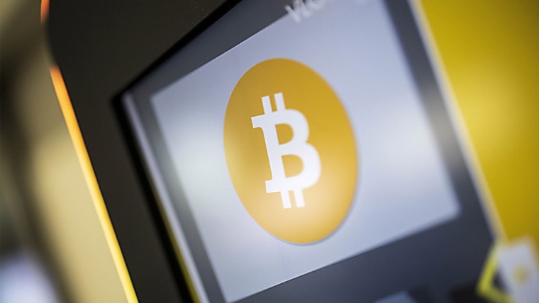 BlackRock adds bitcoin exposure for first time to target allocation
portfolios that include alts - Pensions & Investments