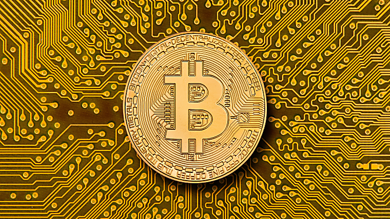 BlackRock’s bitcoin ETF is leaving rivals in the dust — with no
challengers in sight - Pensions & Investments