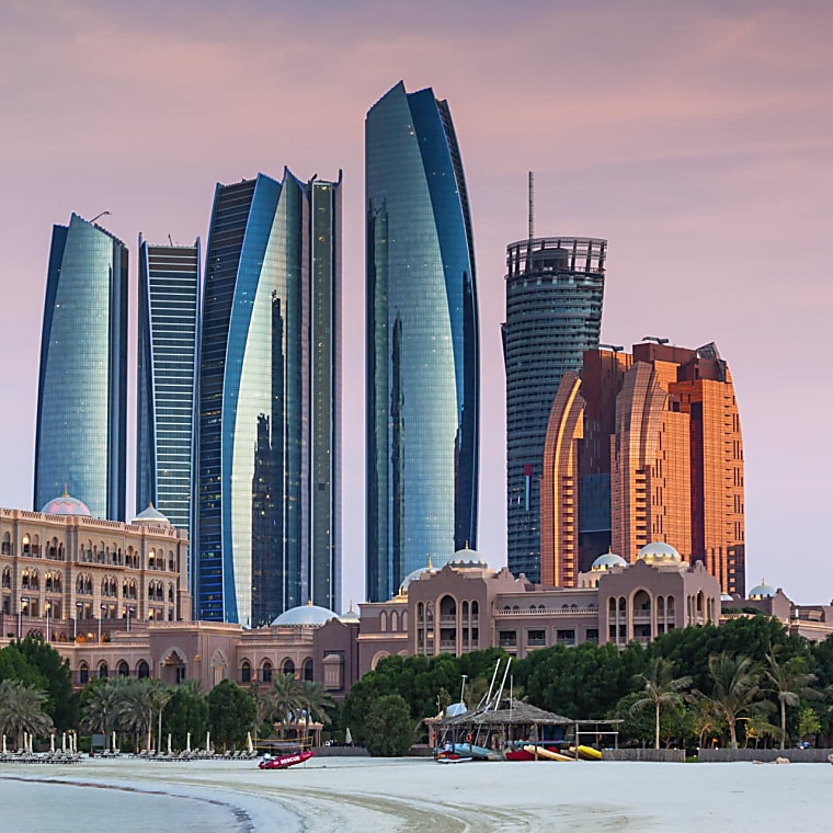 Brevan Howard hits 100 staff in Abu Dhabi as hedge funds fight for
talent - Financial News London