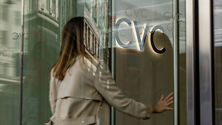 CVC warns of lower performance fees after flagship fund struggles -
ft.com