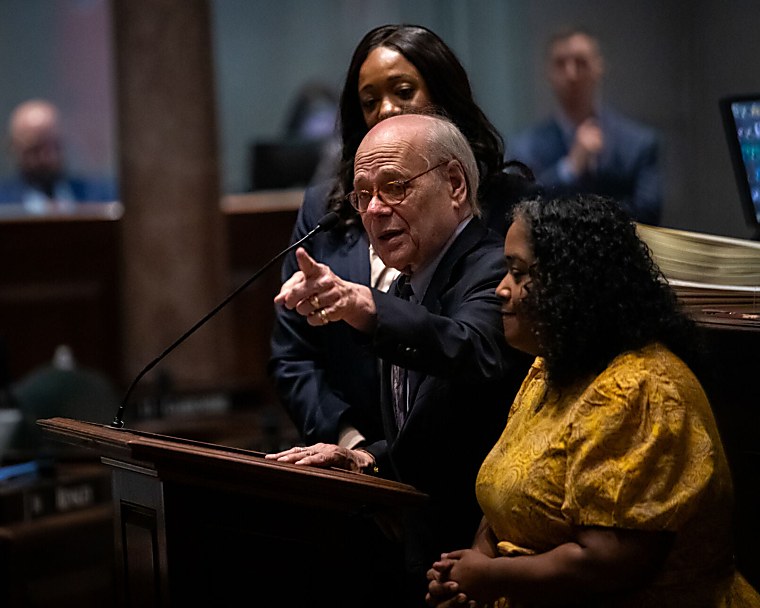 Democratic U.S. Rep. Steve Cohen, flanked by state Sen. London Lamar
(left) and Minority Leader Raumesh Akbari on the Senate floor, April
9, 2026 - Nashville Scene