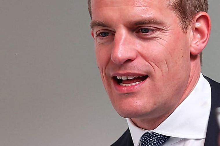Deutsche restructures alternative investment division - Financial News
London