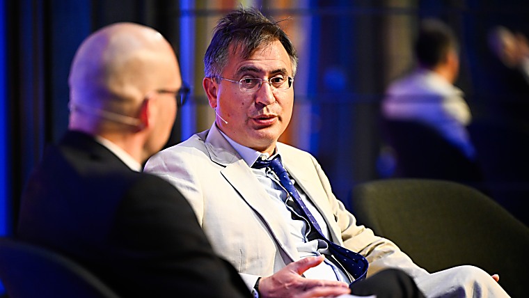 Hedge fund legend Hohn warns about ‘dark’ ESG backlash, champions
economic moats - pionline.com