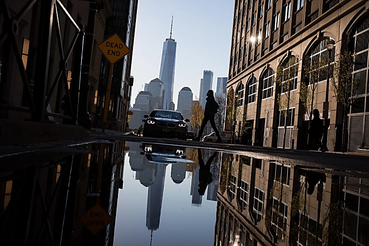 Hedge Fund Walleye Eliminates a Dozen People in Restructuring -
Bloomberg