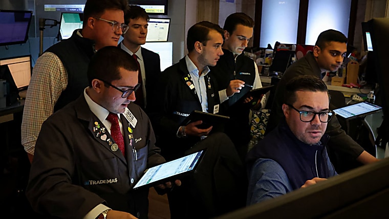 Hedge funds are operating inside ETFs, with some big risks and
potential benefits for investors - cnbc.com