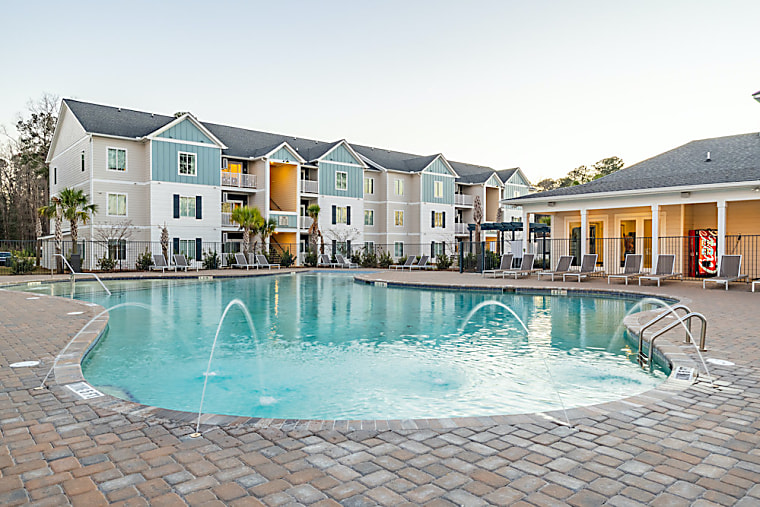 Henderson Park and Green Room Partners Acquire 288-Unit Pointe Grand
Apartments in Savannah - MultifamilyBiz