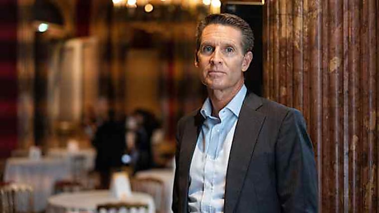 Leonard Green closing in on $3bn acquisition of construction
consultancy Cumming Group