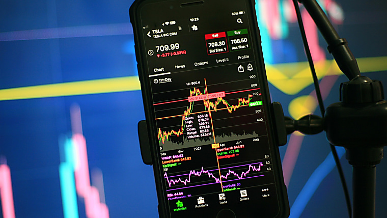 Man Group plc stock faces uncertainty amid alternative asset manager
pressures