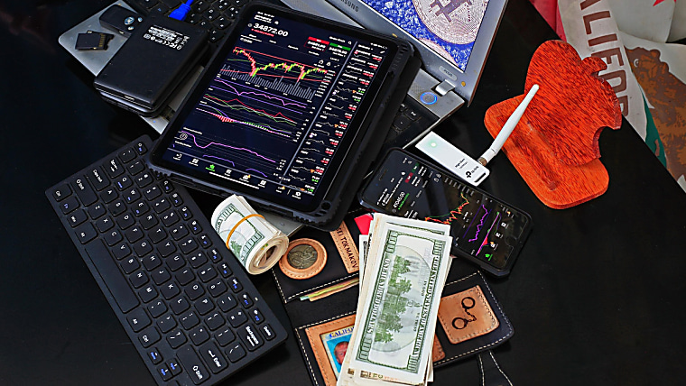 Man Group stock: Hedge fund heavyweight navigates a cautious but
resilient market - ad-hoc-news.de