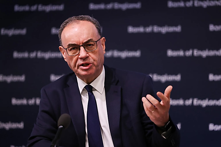 Multi-Manager Hedge Funds Pose Stability Risk, Says BOE’s Bailey -
Bloomberg.com