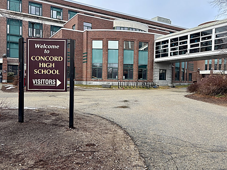 NH's average teacher salary was $69,432 last year, but the NEA says
pay has struggled to keep up with inflation - New Hampshire Public
Radio