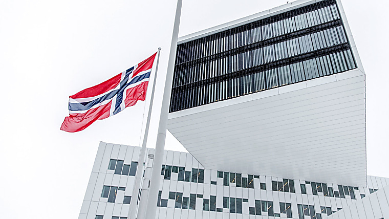 Norwegian sovereign wealth fund opens long/short investments to
external managers - Pensions & Investments