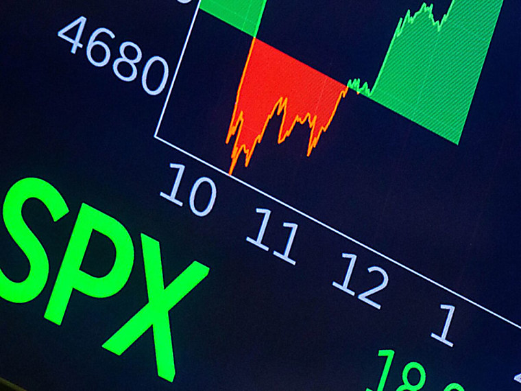 Oldest Hedge Fund Strategy Winning Cash After $70 Billion Exodus -
Bloomberg.com