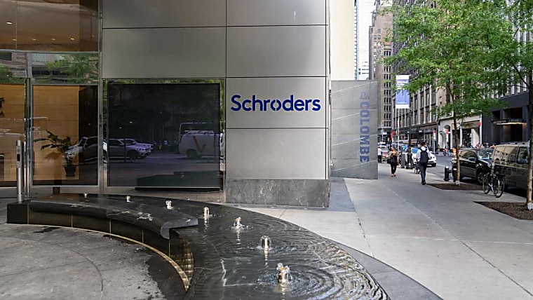 Schroders hires Jolly to push hedge fund-like strategy - Financial
News London