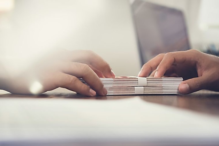 SFC launches insider dealing and corruption probe - Fund Selector Asia