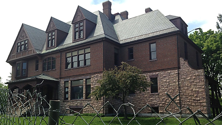University of Vermont pours $84 million into public and private
equity, $5 million into ETFs - Pensions & Investments