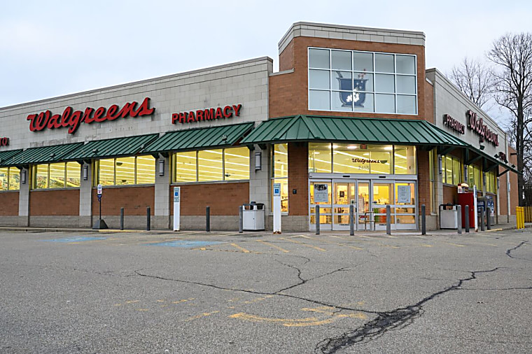 Walgreens Cuts Hundreds of Jobs After Private Equity Buyout -
Bloomberg