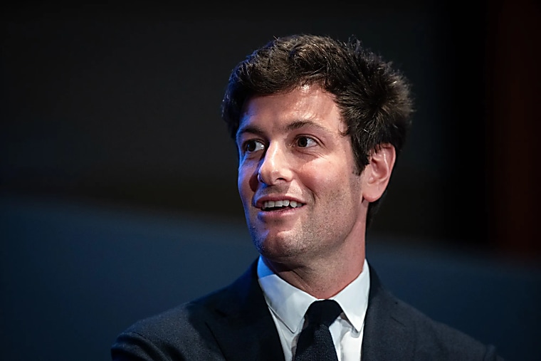 Watch Josh Kushner’s Thrive Capital Raises $10 Billion in New
Funding - Bloomberg.com