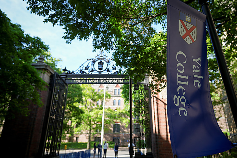 Yale nears deal to sell $2.5 billion of private equity stakes,
Bloomberg News reports - reuters.com
