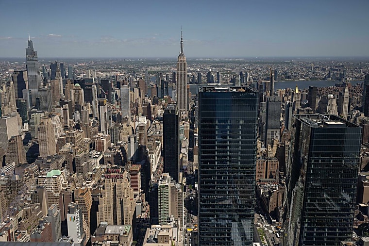 D.E. Shaw Extends Client Exit Time to 4 Years, Shuts Two Funds
