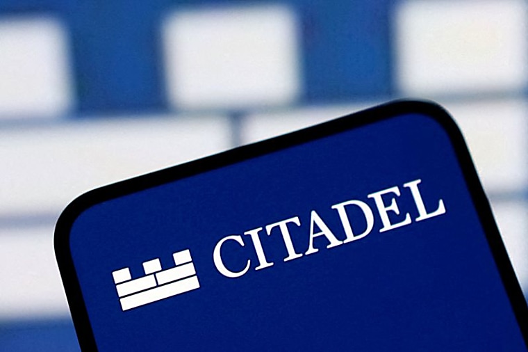 Exclusive-Hedge fund giant Citadel seeking to buy US shale oil
production assets, sources say