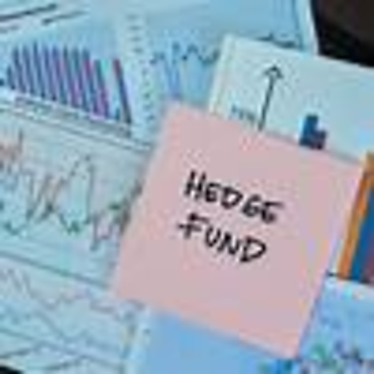 Hedge fund returns turn negative in Q1 despite continued inflows