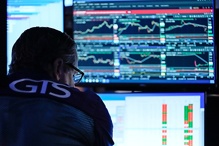 👀 Major AI Hedge Fund Melts Down As Fears Of Bubble Grow