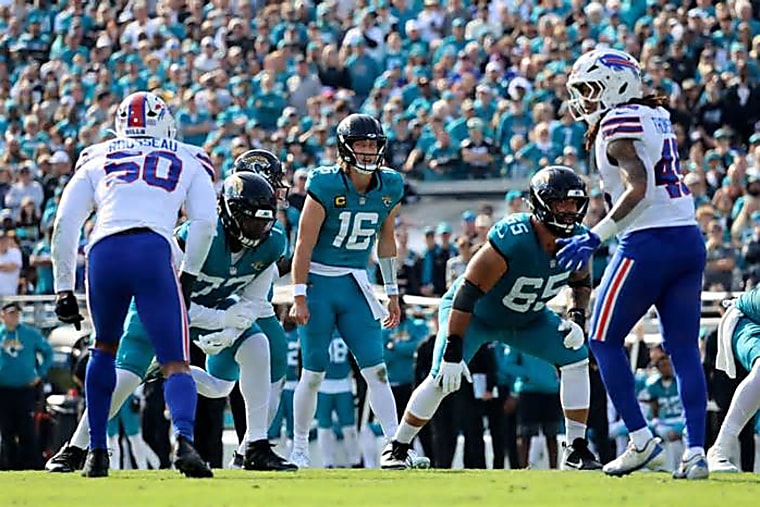 Exclusive | Private-Equity Firms Look for an Exit Three Years After
Buying EverBank - WSJ