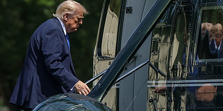 With broad bipartisan support, Congress is about to give Trump
‘unchecked authority’ to impose new tariffs of up to 100% on top
trading partners