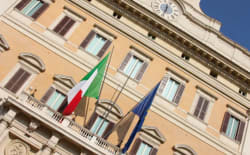 Hedge funds seeking cheap hedges for Italian referendum