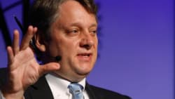 Fixed-income titan Pimco is starting to embrace cryptocurrencies, CIO says - cnbc.com