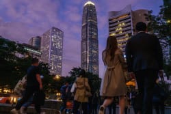 Hedge Fund Qube to Take Six UBS Floors in Hong Kong’s Central - Bloomberg.com