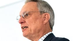Richard Baker to step down as MFA leader - Pensions &amp; Investments