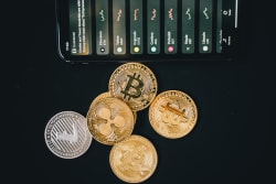 Study of 200 million crypto transfers finds two token types spread differently - Tech Xplore