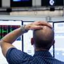 Worries Grow That Hedge Fund Crowding May Amplify Risk in Crisis